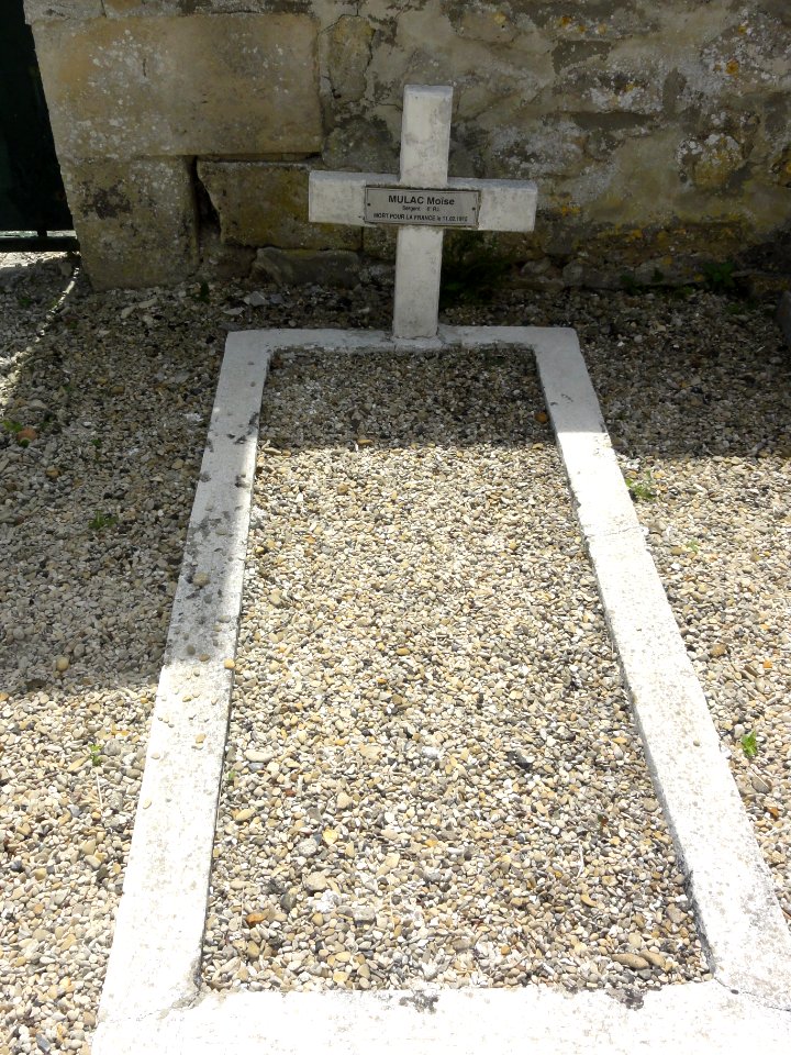 Paissy (Aisne) tombe de guerre C