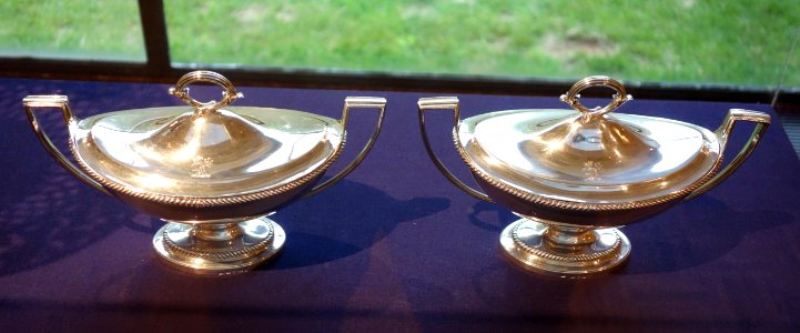 Pair of Sauce Boats with Covers, Paul Storr, British, 1801-1802, silver - Huntington Museum of Art - DSC05348