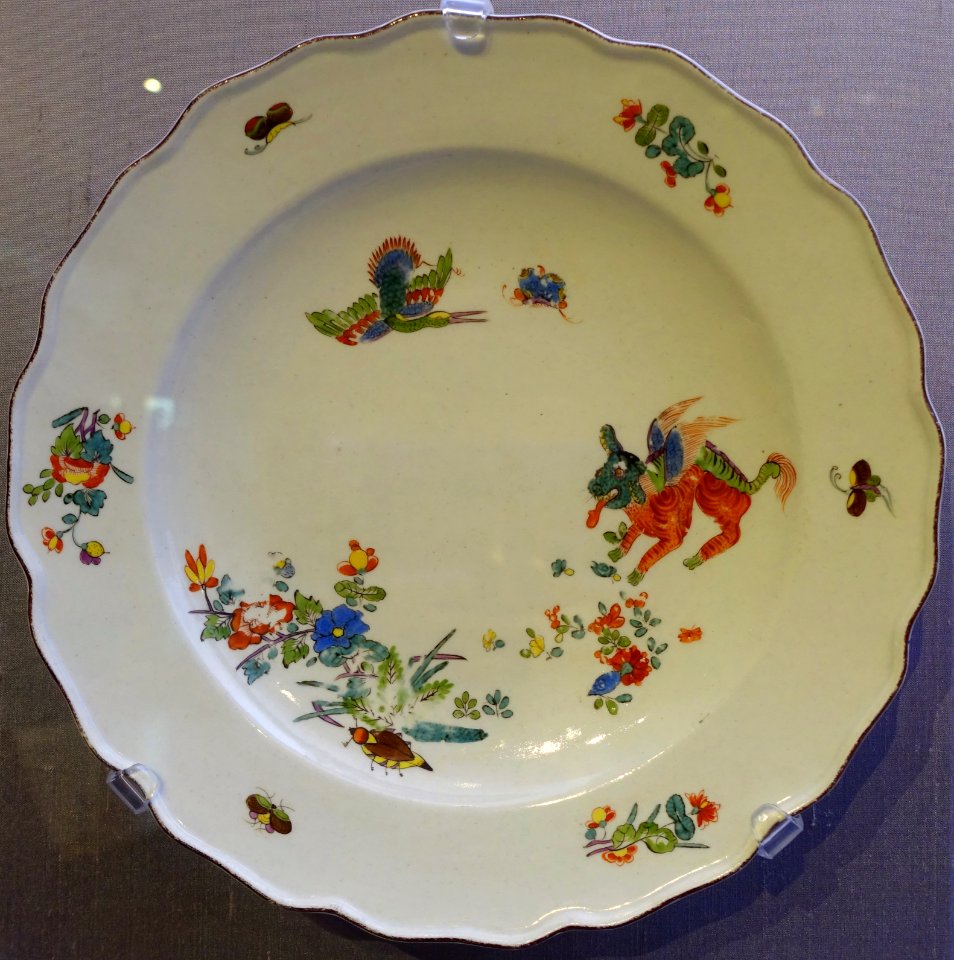 Pair of plates with Kakiemon decoration, 1 of 2, Meissen porcelain, c. 1735, hard-paste porcelain - California Palace of the Legion of Honor - San Francisco, CA - DSC03030
