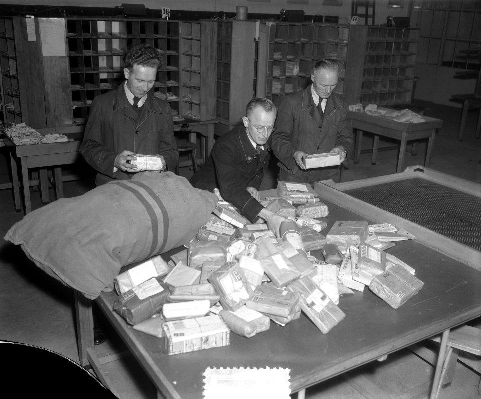 Pakketjes voor Korea-vrijwilligers Van Galen, Bestanddeelnr 904-8563