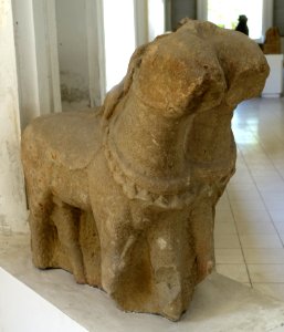 Pair of Horses, 10th century, Quang Nam - Museum of Cham Sculpture - Danang, Vietnam - DSC01917