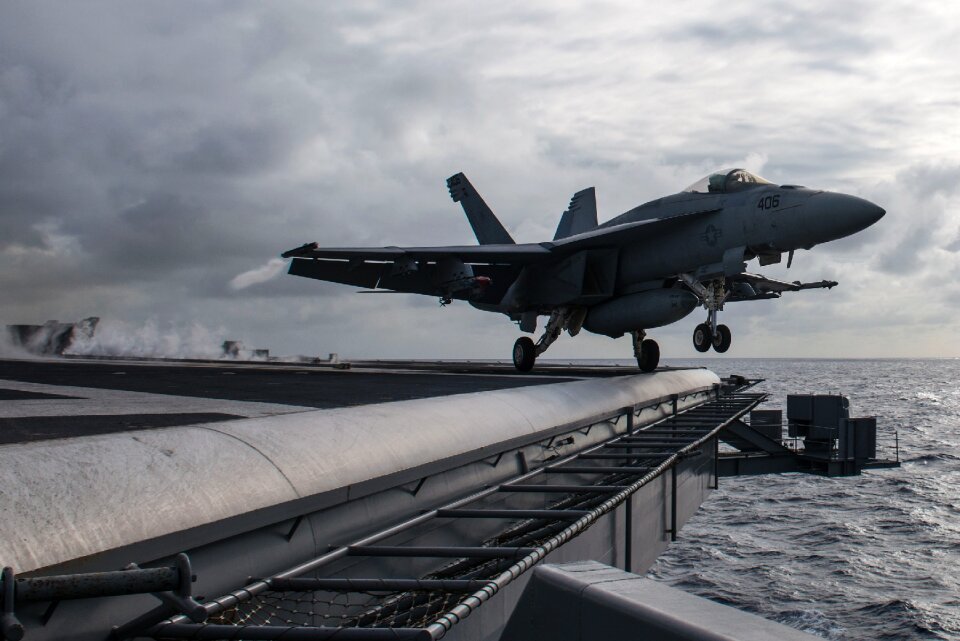 F-18 super hornet aircraft carrier