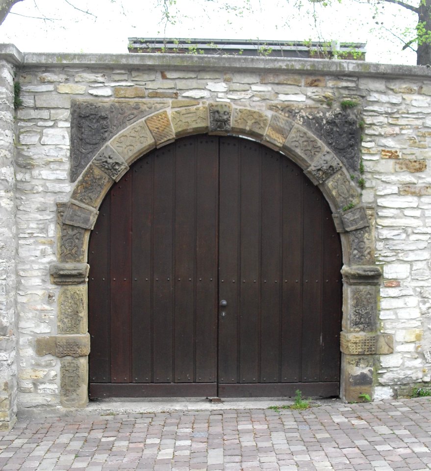 Paderborn-Portal-Kleiner Domplatz