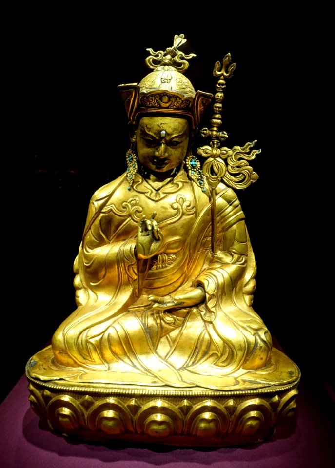 Padmasambhava, Central Tibet, c. 1700-1750 AD, gilt copper alloy, pearl, turquoise, traces of pigments - Arthur M. Sackler Gallery - DSC05120