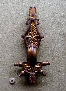 Pair of radiate-head bow brooches, Ostrogothic, 1 of 2, c. 450-500 AD, silver, gilding, garnets, copper alloy, iron - Morgan Library & Museum - New York City - DSC06624