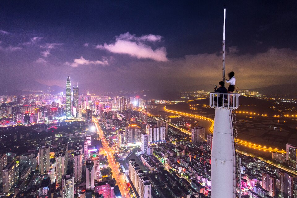 Cityscape clouds couple