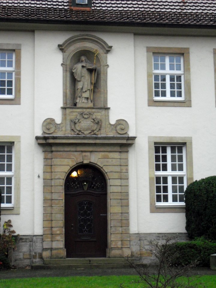 Paderborn-Portal Domplatz 6