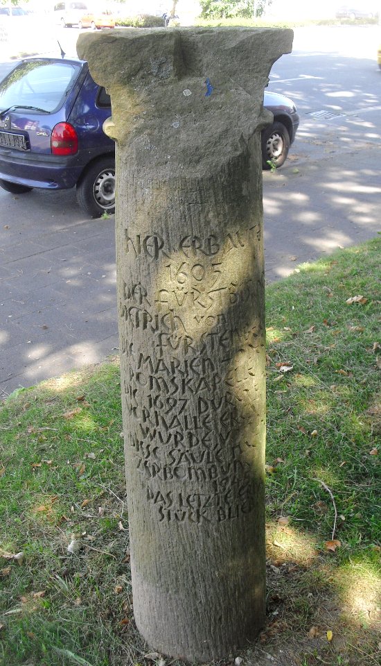 Paderborn-Romskapelle-Saeulenfragment