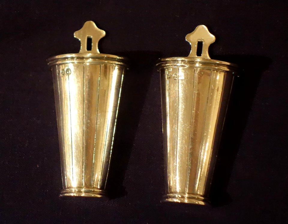 Pair of Hanging Casters, Paul Storr, British, 1792-1793, silver - Huntington Museum of Art - DSC05411