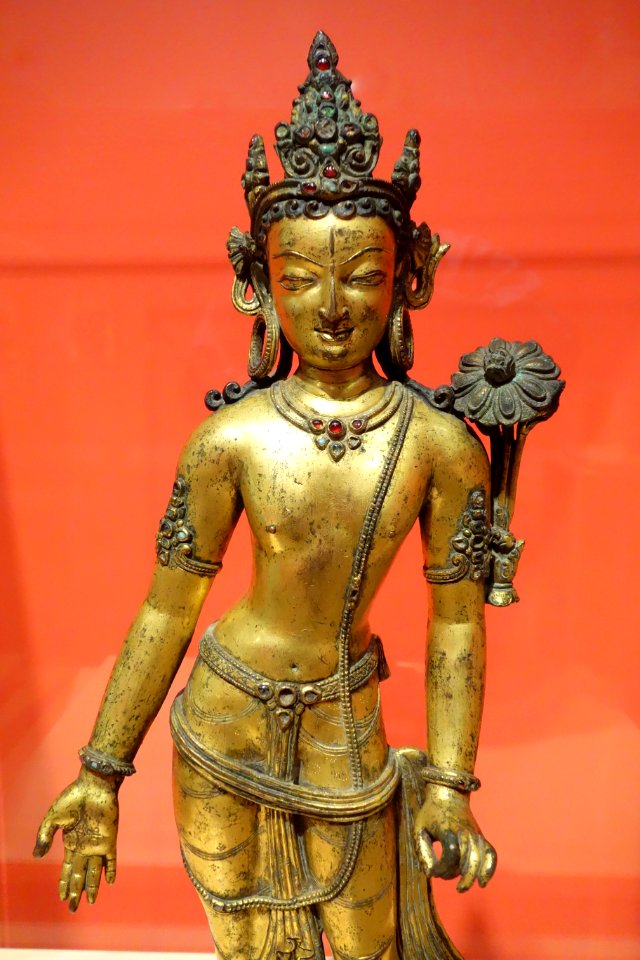 Padmapani, view 2, Nepal, 13th century, gilt bronze, semiprecious stones - Berkeley Art Museum and Pacific Film Archive - DSC04028