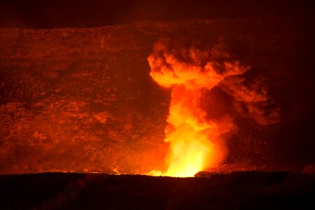 Shelf collapse volcanoes national park hawaii
