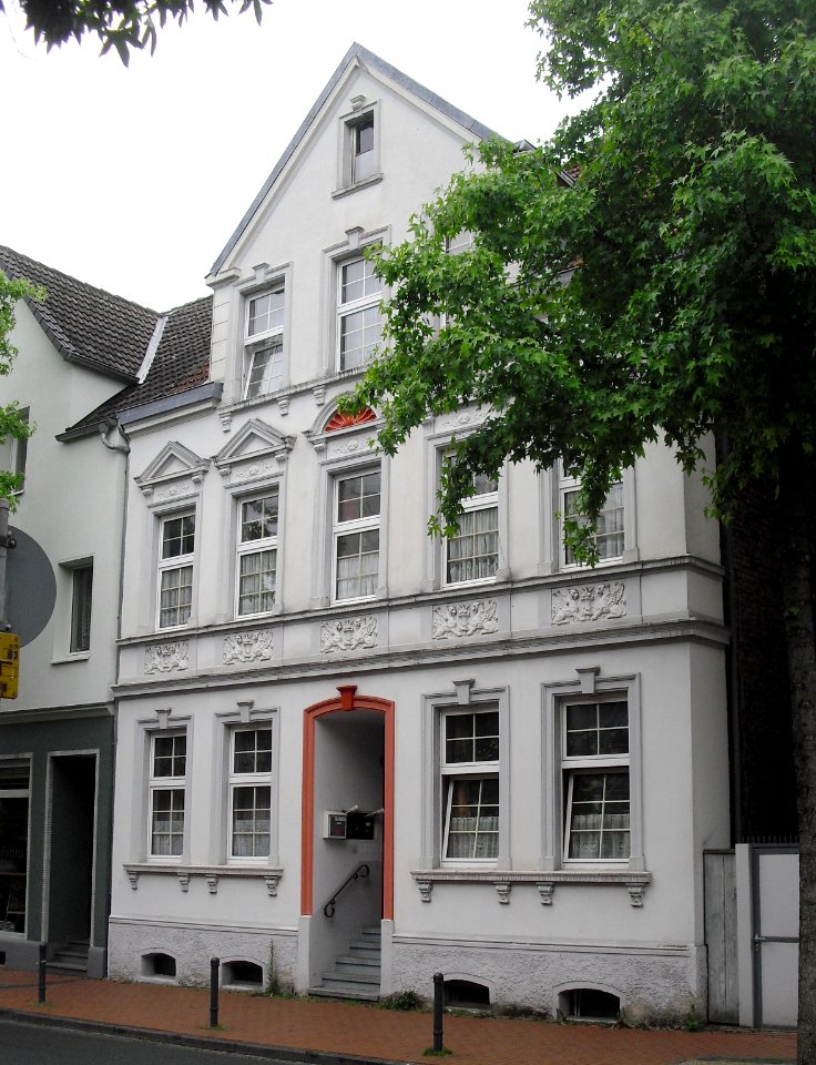 Paderborn-Hathumarstrasse 28