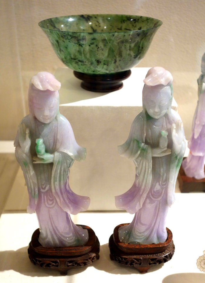 Pair of Chinese Figures of Kuan-Yin, 18th century, jadeite - Huntington Museum of Art - DSC05464