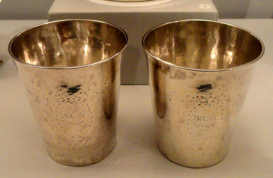Pair of beakers, Benjamin Burt, Boston, 1797 - Hood Museum of Art - DSC09227