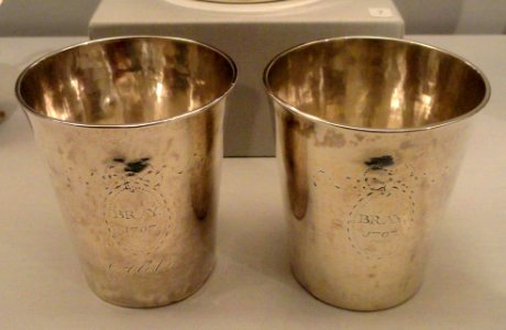Pair of beakers, Benjamin Burt, Boston, 1797 - Hood Museum of Art - DSC09227