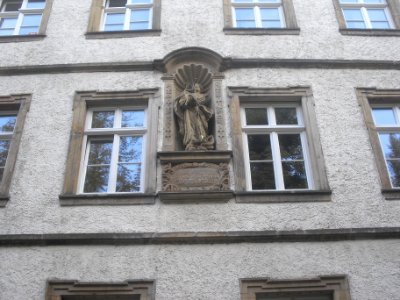 Paderborn - Michaelskloster - Marienstatue, Inschrift
