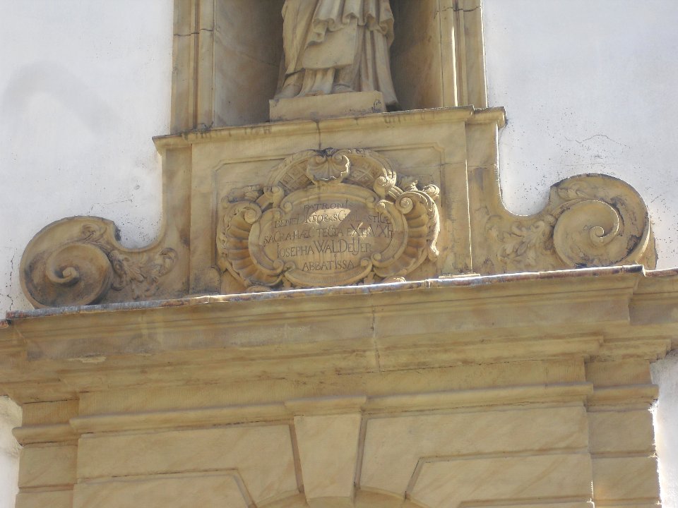 Paderborn-Portal Gaukirchkloster-Inschrift