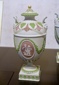 Pair of covered vases, Wedgwood, 1 of 2, England, c. 1825, stoneware - Montreal Museum of Fine Arts - Montreal, Canada - DSC09425