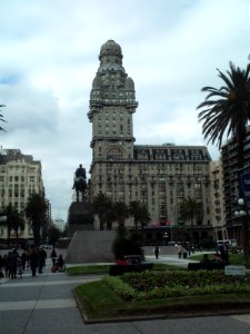 Palacio Salvo in May