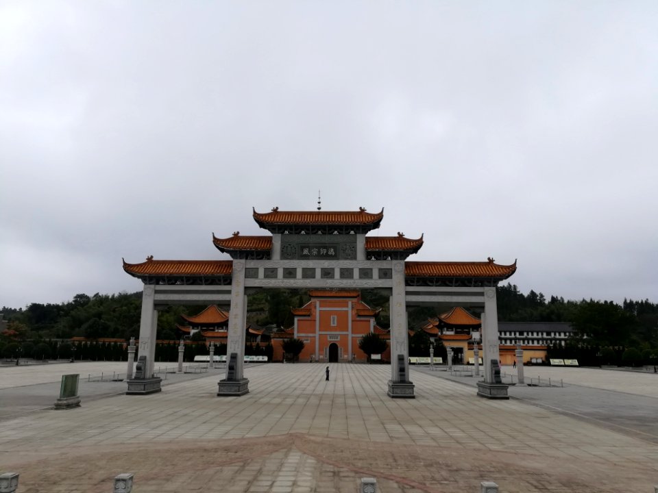 Paifang in Miyin Temple, picture3