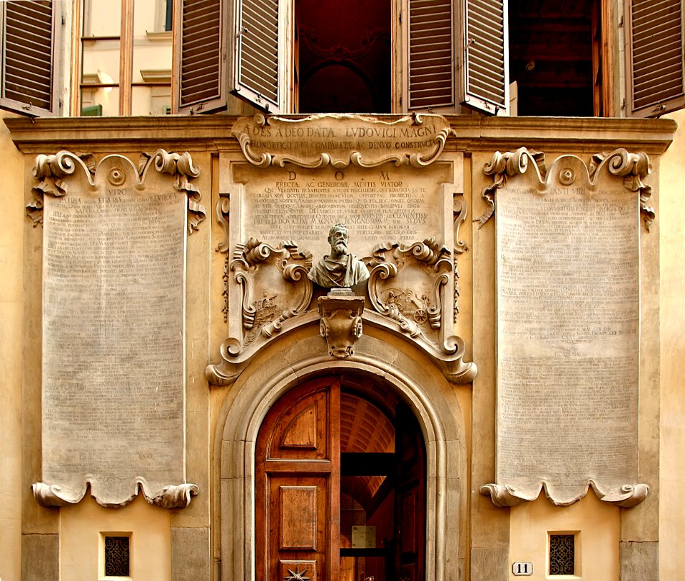 Palazzo dei Cartelloni 11 via Sant'Antonino Firenze