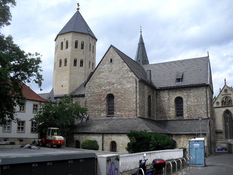 Paderborn-Gaukirche Südseite