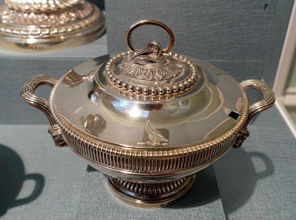 Pair of George III sauce tureens with covers, 1 of 2, Paul Storr, London, 1805-1806, silver - Portland Art Museum - Portland, Oregon - DSC08833