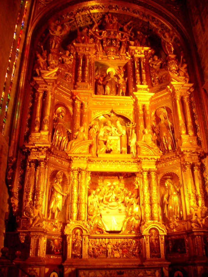 Palma de Mallorca Catedral La Seu Innen Fronleichnamskapelle mit Altar 2