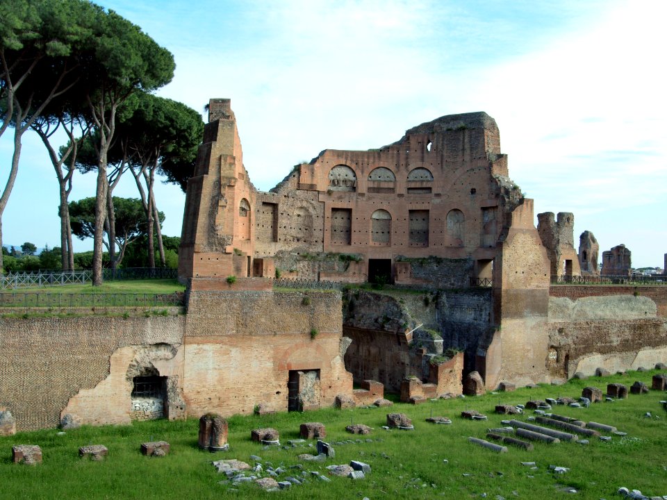 Palatine stadium - Stadio Esedra Severiana