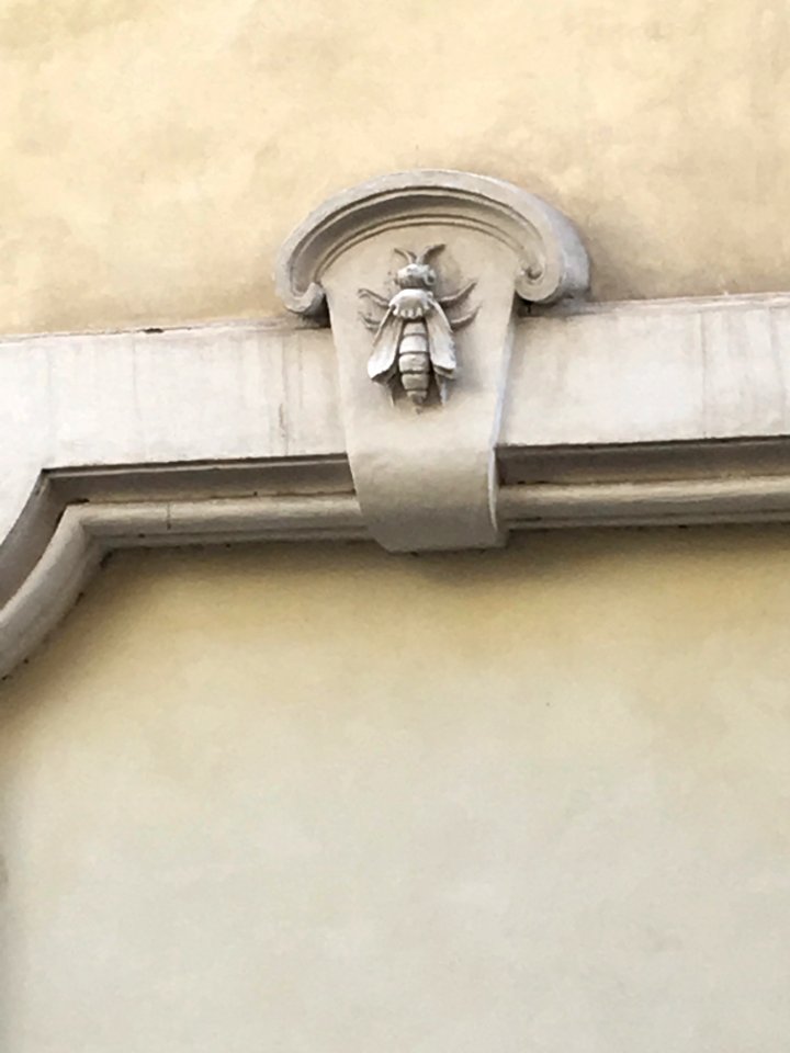 Palazzo di Propaganda Fide (Rome) - Detail Barberini Bee