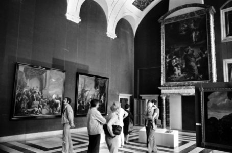 Paleis op de Dam is vanwege de tentoonstelling open voor het publiek, Bestanddeelnr 927-9777