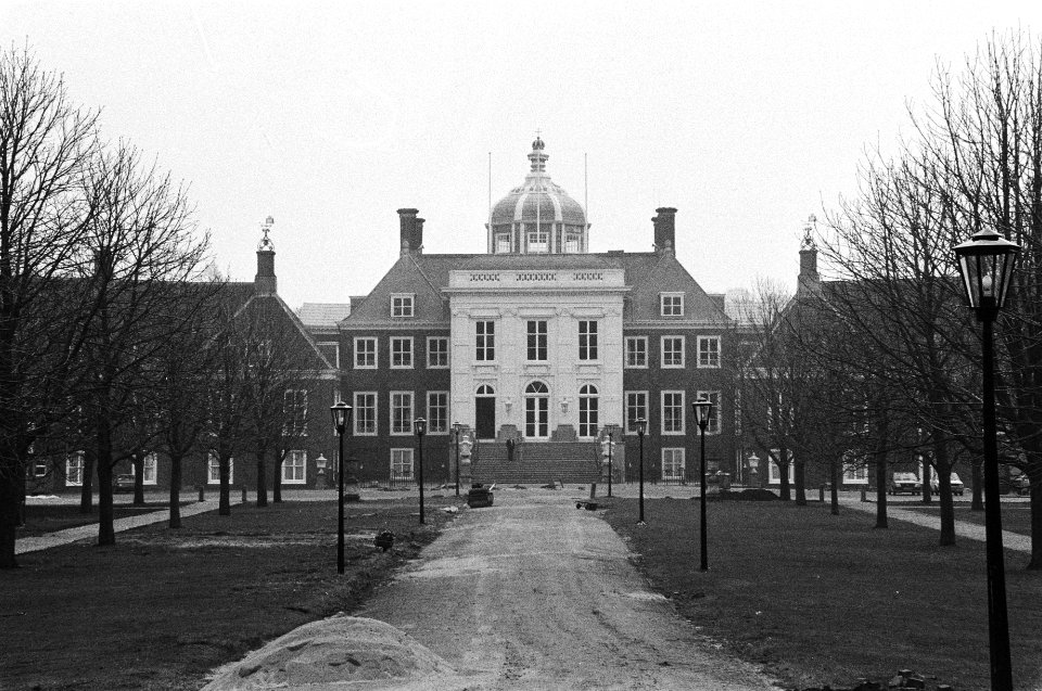 Paleis Huis ten Bosch ( Den Haag ) zal na lange verbouwing in augustus door Beat, Bestanddeelnr 931-3237
