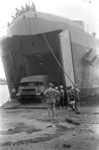 Palembang Op 30 dec. arriveerde te Palembang het ss. Sloterdijk, met aan boor, Bestanddeelnr 486-2-5