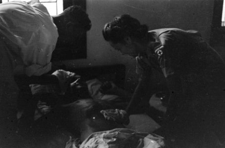 Palembang Gewondenverzorging in het Militair Hospitaal, Bestanddeelnr 3887