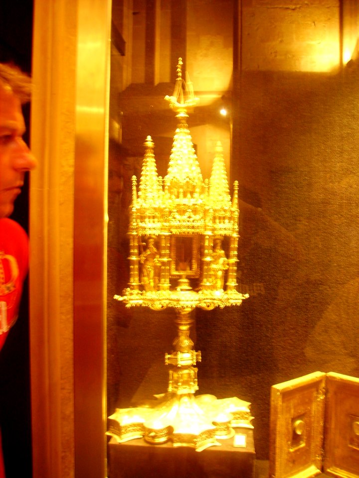 Palma de Mallorca Catedral La Seu Innen Monstranz 4