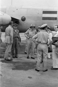 Palembang. Op 30 september arriveerde de Lt. Gouverneur-Generaal Dr. H.J. van Mo, Bestanddeelnr 369A-2-5