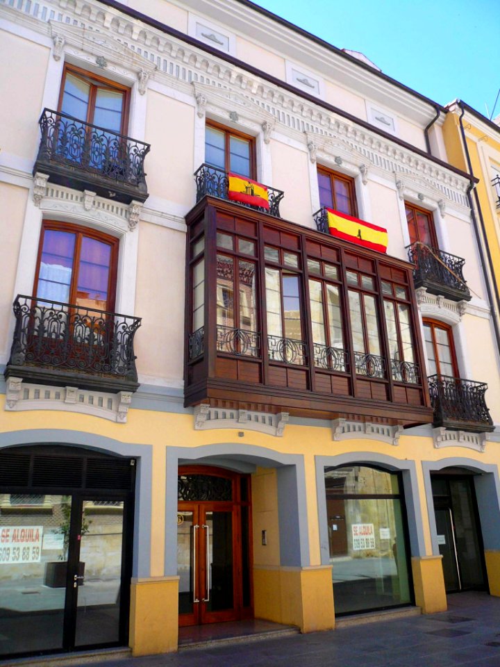 Palencia - Calle Mayor 01