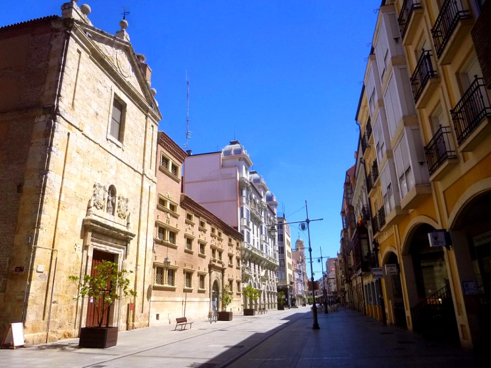 Palencia - Calle Mayor 04