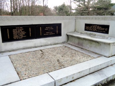 Plaques, Memory Statue by Cyrus Edwin Dallin - Sherborn, MA - DSC02917
