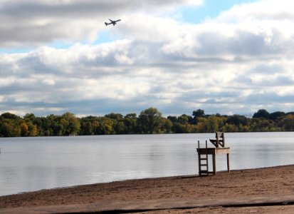 Plane over Lake Nokomis Beach, Oct 2017 1