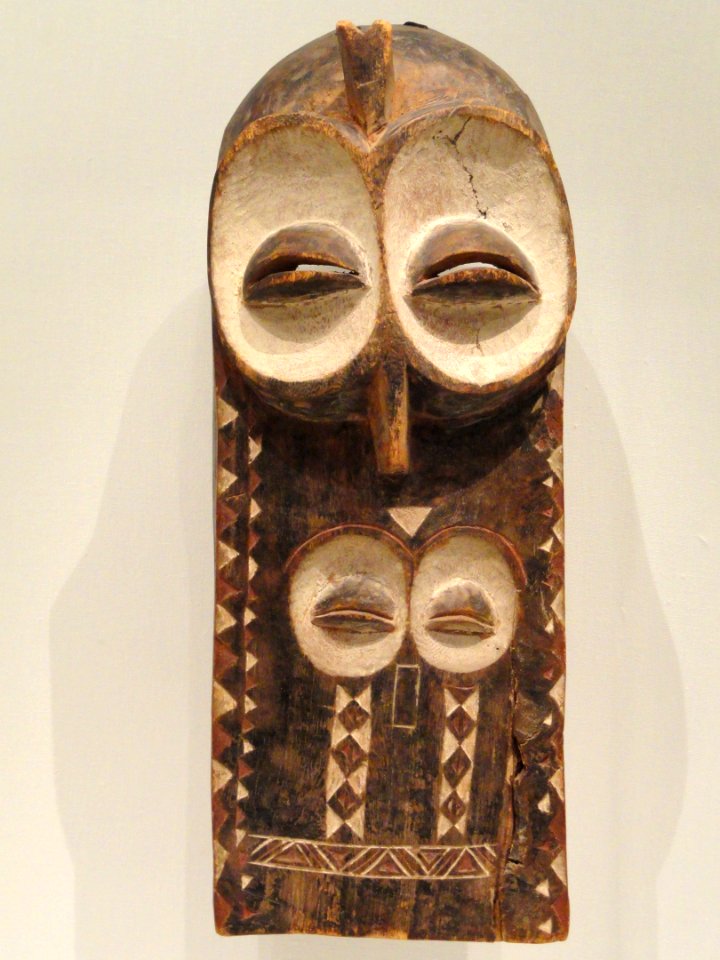 Plank Mask (Emangungu), possibly early 1900s, Central Africa, Democratic Republic of the Congo, Bembe people, wood - Cleveland Museum of Art - DSC08684