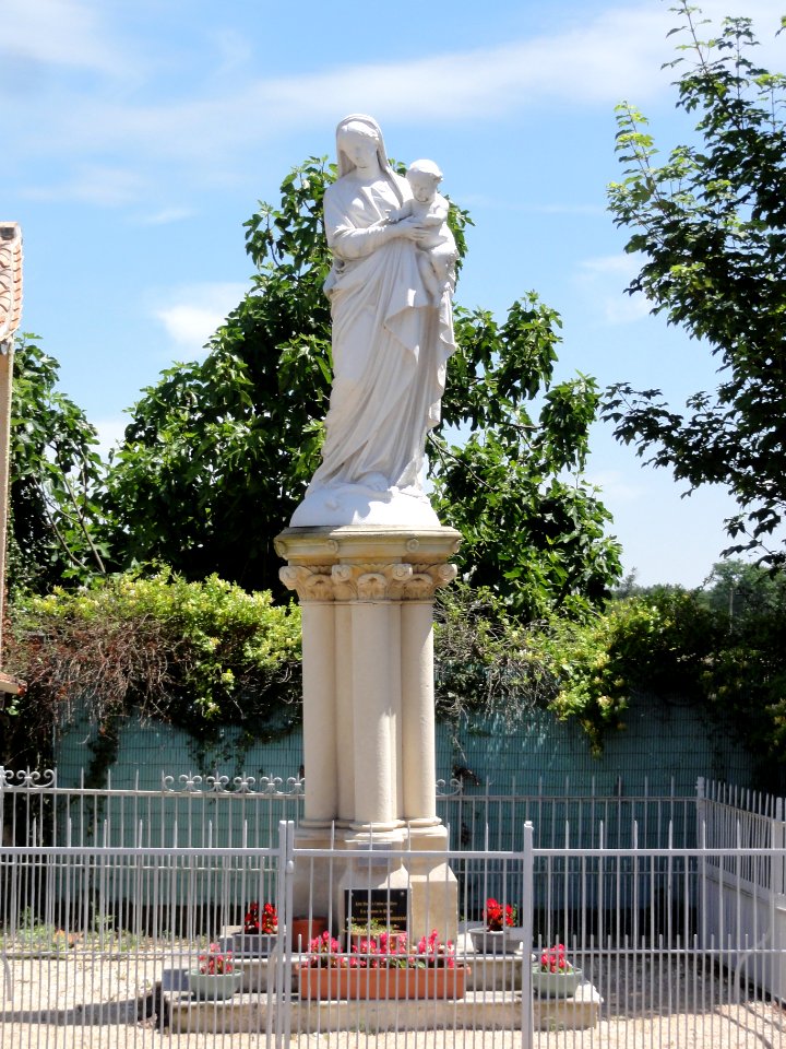 Plassac (Charente-Maritime) Vierge à l'Enfant