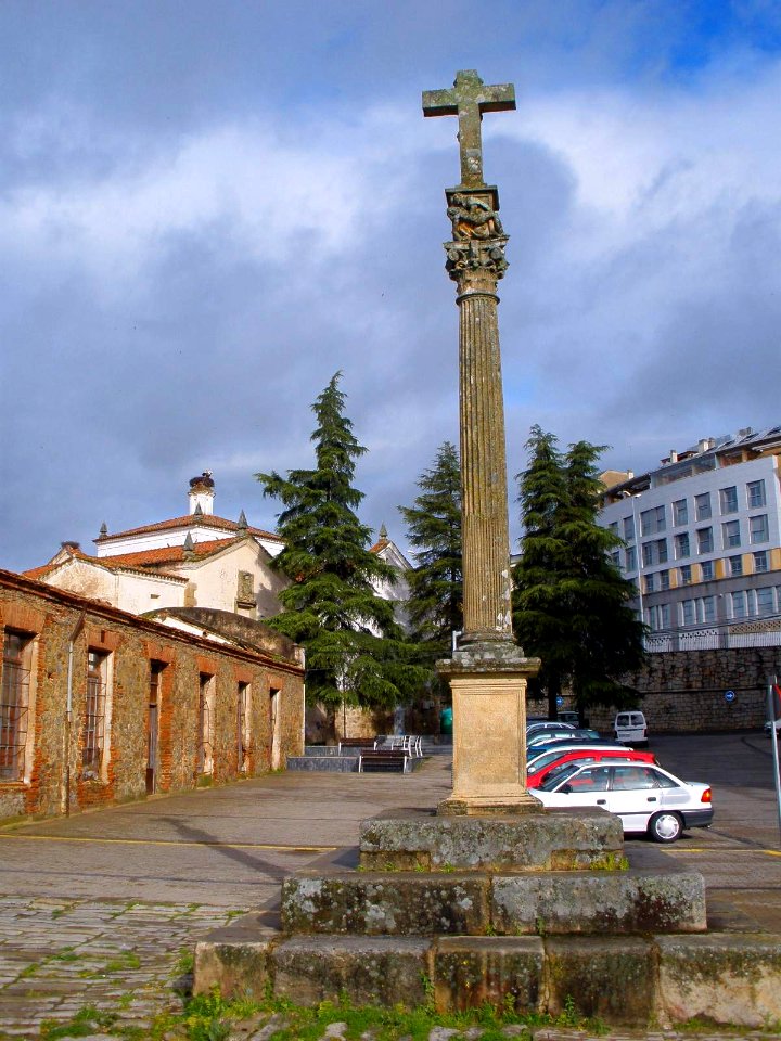 Plasencia - Plaza de la Cruz Dorada