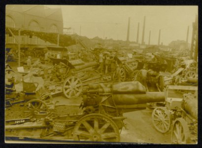 Planmäsige Räumung im Westen. Rückverlegung einer Artillerie-Werkstatt, Bestanddeelnr 158-0870