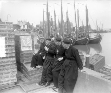 Plaatjes uit Volendam. Verkiezingsaffiches, Bestanddeelnr 905-7342