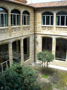 Plasencia - Claustro del Convento de San Vicente Ferrer (Parador de Turismo) 16