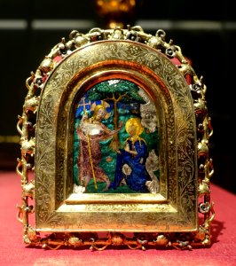 Plaquette (baiser de paix), Liege, 1350-1400 AD, gilt silver with transparent enamel - Cinquantenaire Museum - Brussels, Belgium - DSC08787