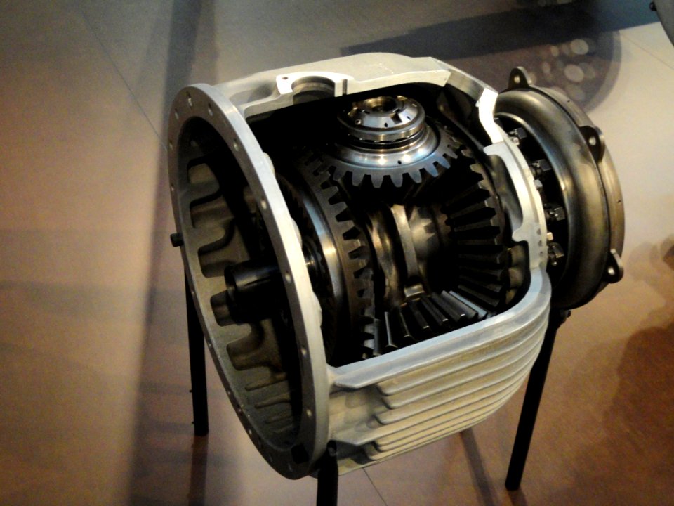 Planetary gears, Maybach-Motors VL2 - Zeppelin Museum Friedrichshafen - DSC06814