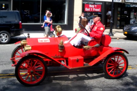 Plandome FD old red car jeh
