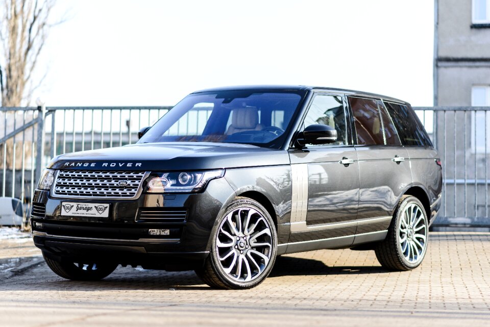 Range rover vehicle
